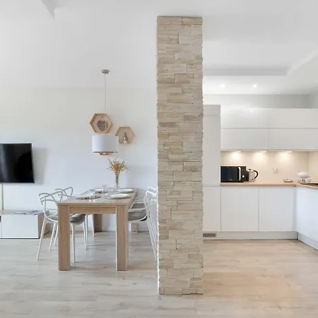 Blue And Beige With Mountain View And Parking By Renters Schreiberhau